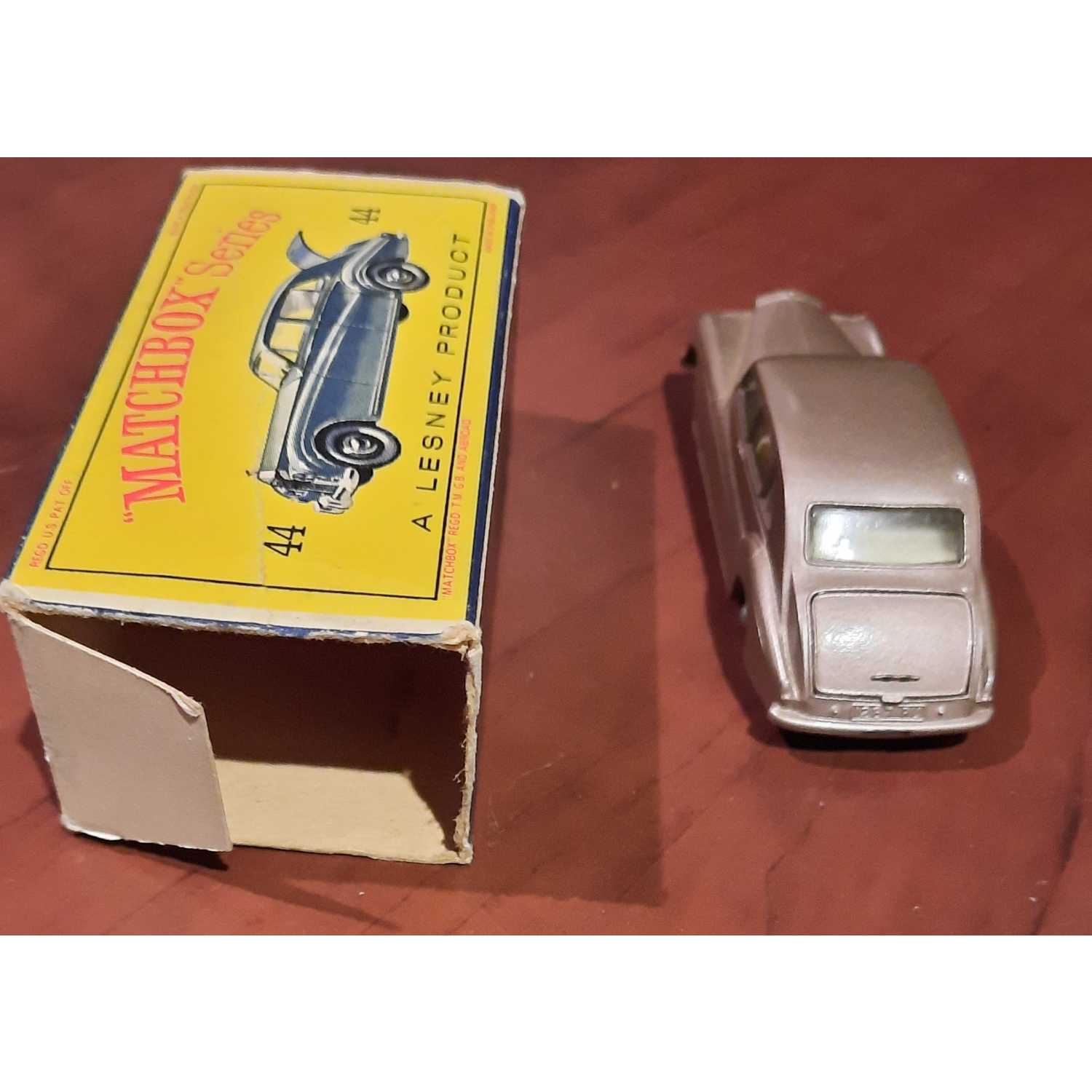 Matchbox Series 44 ROLLS ROYCE PHANTOM V – JNR Collectibles